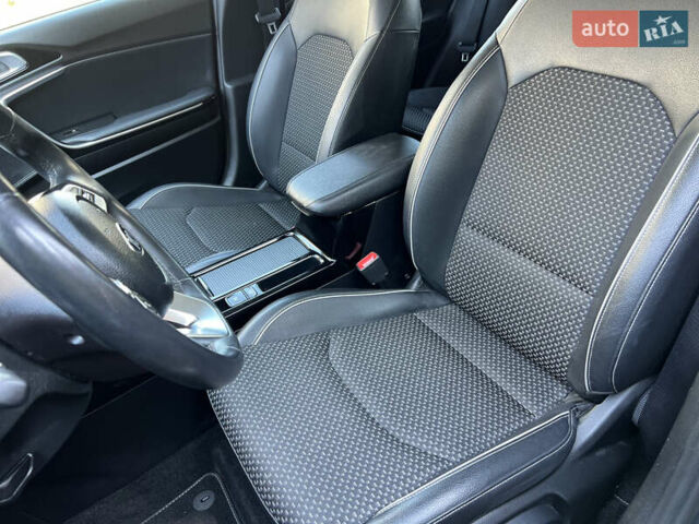 Серый Киа XCeed, объемом двигателя 1.5 л и пробегом 53 тыс. км за 19700 $, фото 24 на Automoto.ua