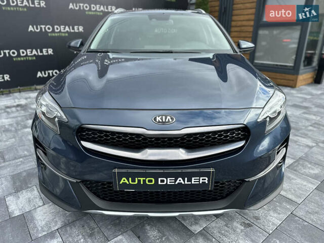 Синий Киа XCeed, объемом двигателя 1.4 л и пробегом 43 тыс. км за 18800 $, фото 1 на Automoto.ua