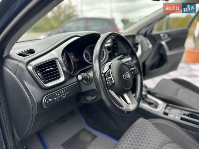 Синий Киа XCeed, объемом двигателя 1.4 л и пробегом 43 тыс. км за 18800 $, фото 39 на Automoto.ua