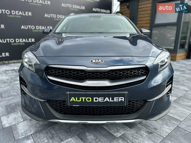 Синий Киа XCeed, объемом двигателя 1.4 л и пробегом 43 тыс. км за 18800 $, фото 2 на Automoto.ua