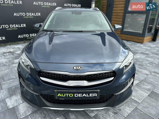 Синий Киа XCeed, объемом двигателя 1.4 л и пробегом 43 тыс. км за 18800 $, фото 3 на Automoto.ua
