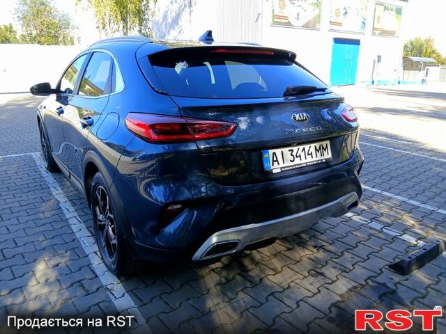 Синий Киа XCeed, объемом двигателя 1.4 л и пробегом 43 тыс. км за 18000 $, фото 2 на Automoto.ua