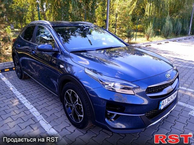 Синий Киа XCeed, объемом двигателя 1.4 л и пробегом 43 тыс. км за 18000 $, фото 1 на Automoto.ua