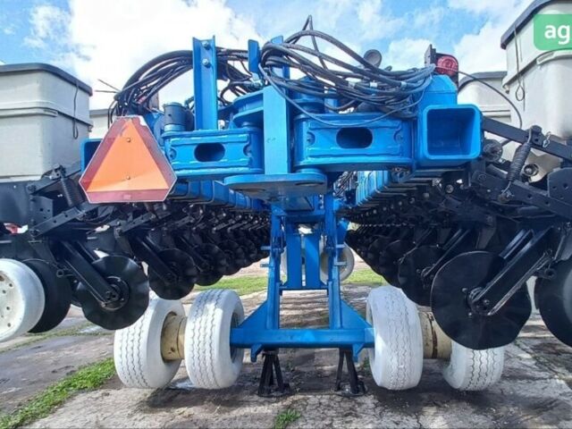 Кинзе 3700, объемом двигателя 0 л и пробегом 2 тыс. км за 42000 $, фото 10 на Automoto.ua