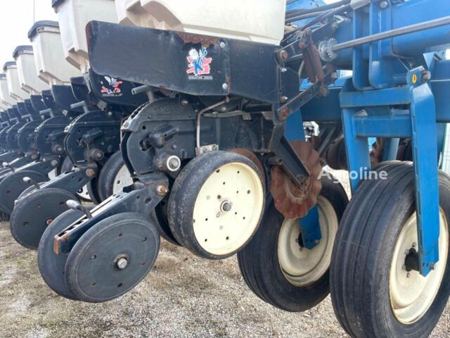 Кинзе 3700, объемом двигателя 0 л и пробегом 0 тыс. км за 44648 $, фото 2 на Automoto.ua