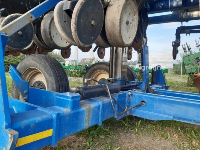 Кинзе Другая, объемом двигателя 0 л и пробегом 0 тыс. км за 81820 $, фото 12 на Automoto.ua