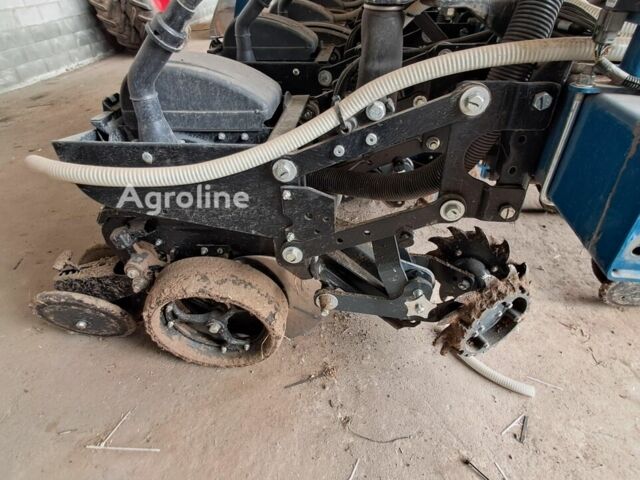 Синий Кинзе Другая, объемом двигателя 0 л и пробегом 0 тыс. км за 176438 $, фото 2 на Automoto.ua