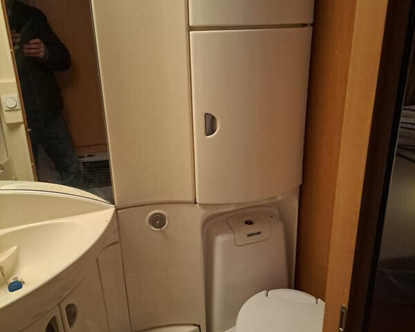 Кнаус АЗУР, объемом двигателя 0 л и пробегом 5 тыс. км за 13800 $, фото 10 на Automoto.ua