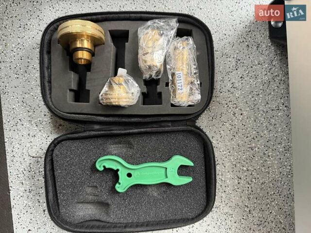 Сірий Кнаус Комфорт, об'ємом двигуна 1.97 л та пробігом 30 тис. км за 145000 $, фото 5 на Automoto.ua