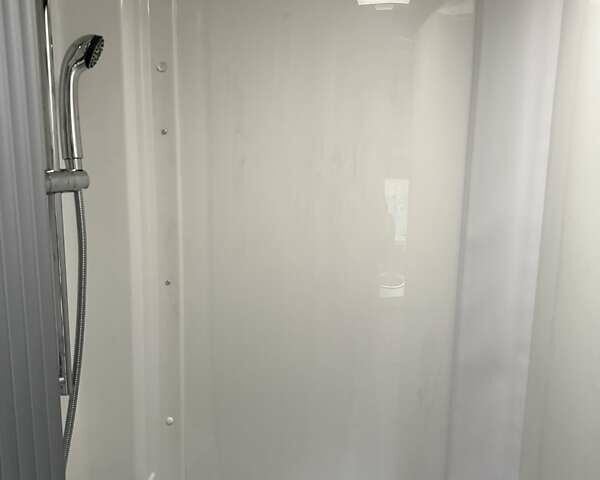 Сірий Кнаус Комфорт, об'ємом двигуна 1.97 л та пробігом 30 тис. км за 145000 $, фото 39 на Automoto.ua