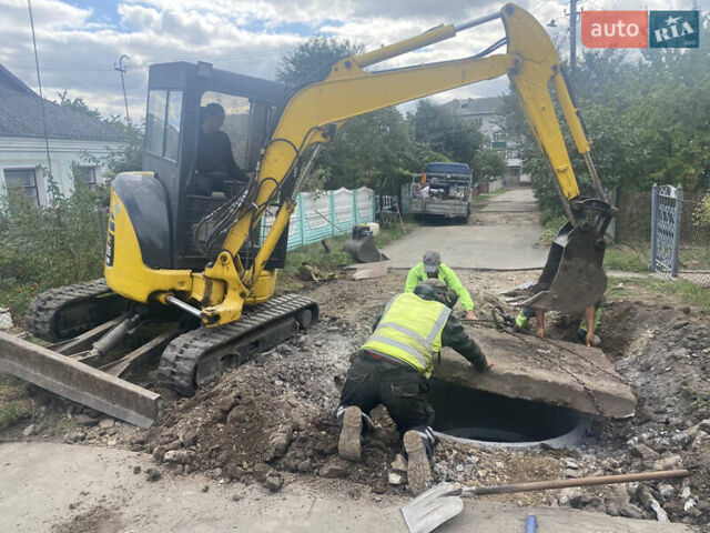 Коматсу PC 35MR 2013 в Хмельницком на Automoto.ua Коматсу PC 35MR, объемом двигателя 0 л и пробегом 6 тыс. км за 23500 $, фото 16 на Automoto.ua