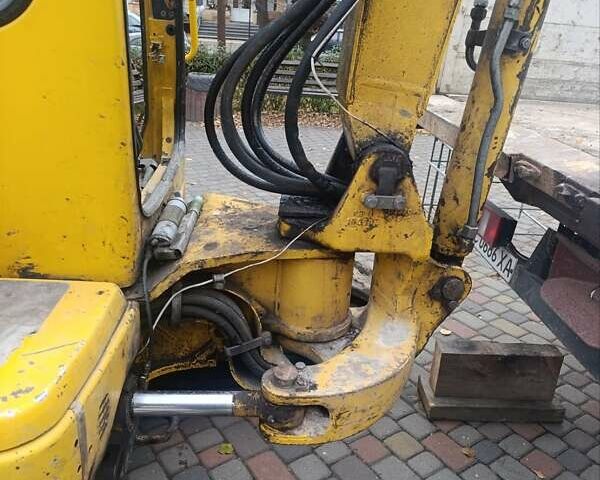 Жовтий Коматсу PC 40-7, об'ємом двигуна 2.2 л та пробігом 10 тис. км за 17500 $, фото 3 на Automoto.ua