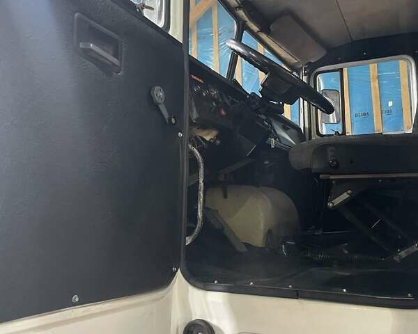 Білий КрАЗ 6322, об'ємом двигуна 14.86 л та пробігом 1 тис. км за 25000 $, фото 7 на Automoto.ua
