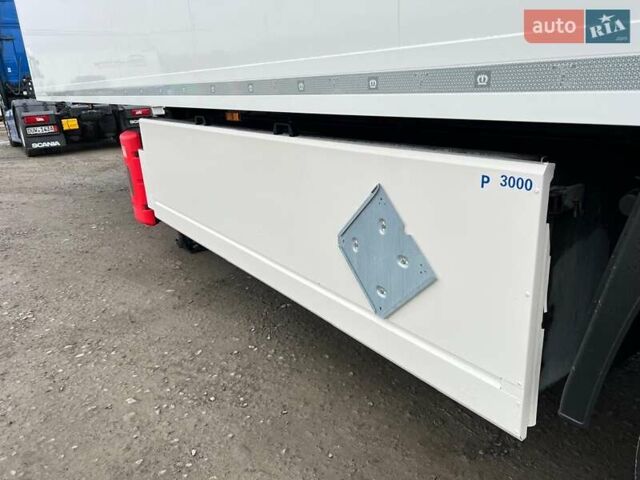 Белый Кроне СД, объемом двигателя 0 л и пробегом 93 тыс. км за 41348 $, фото 13 на Automoto.ua