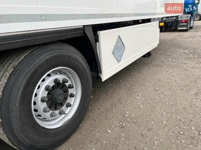 Белый Кроне СД, объемом двигателя 0 л и пробегом 93 тыс. км за 41742 $, фото 15 на Automoto.ua