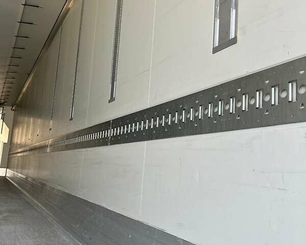 Кроне СД 2016 у Чернівцях на Automoto.ua Білий Кроне СД, об'ємом двигуна 0 л та пробігом 93 тис. км за 44356 $, фото 10 на Automoto.ua