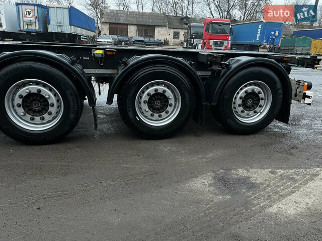 Черный Кроне СД, объемом двигателя 0 л и пробегом 300 тыс. км за 13900 $, фото 14 на Automoto.ua