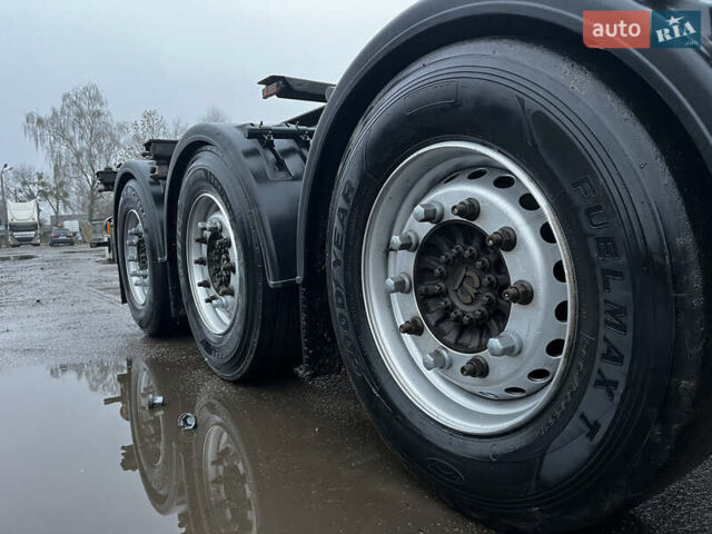 Черный Кроне СД, объемом двигателя 0 л и пробегом 300 тыс. км за 13900 $, фото 3 на Automoto.ua