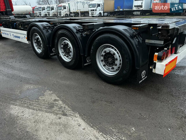 Черный Кроне СД, объемом двигателя 0 л и пробегом 300 тыс. км за 13900 $, фото 1 на Automoto.ua