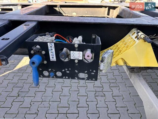 Кроне СД 2017 у Луцьку на Automoto.ua Чорний Кроне СД, об'ємом двигуна 0 л та пробігом 0 тис. км за 17000 $, фото 9 на Automoto.ua