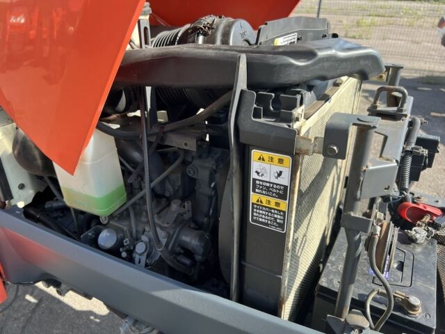 Кубота Другая, объемом двигателя 1.39 л и пробегом 873 тыс. км за 7200 $, фото 7 на Automoto.ua