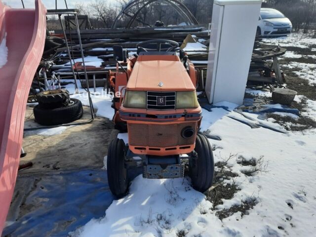 Кубота Другая 2002 в Золотоноше на Automoto.ua Желтый Кубота Другая, объемом двигателя 0 л и пробегом 0 тыс. км за 5604 $, фото 2 на Automoto.ua