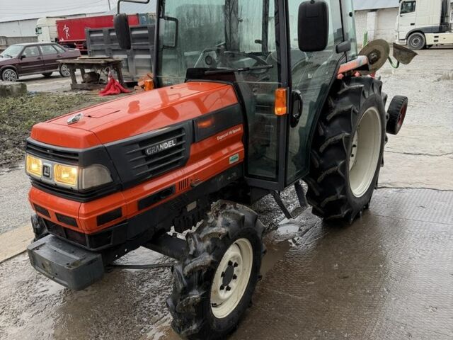 Красный Кубота GL 467, объемом двигателя 2.2 л и пробегом 10 тыс. км за 16300 $, фото 1 на Automoto.ua