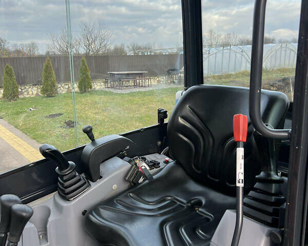 Червоний Кубота KX-101, об'ємом двигуна 1.5 л та пробігом 735 тис. км за 24421 $, фото 29 на Automoto.ua