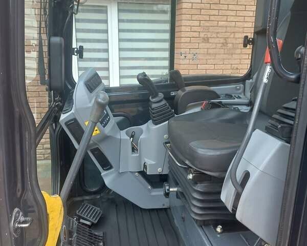 Кубота U55-4 2017 у Ковель на Automoto.ua Червоний Кубота U55-4, об'ємом двигуна 2.6 л та пробігом 3 тис. км за 41900 $, фото 5 на Automoto.ua