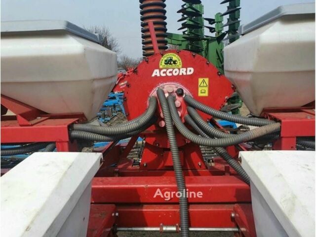 Красный Квернеланд Оптима, объемом двигателя 0 л и пробегом 0 тыс. км за 19767 $, фото 14 на Automoto.ua