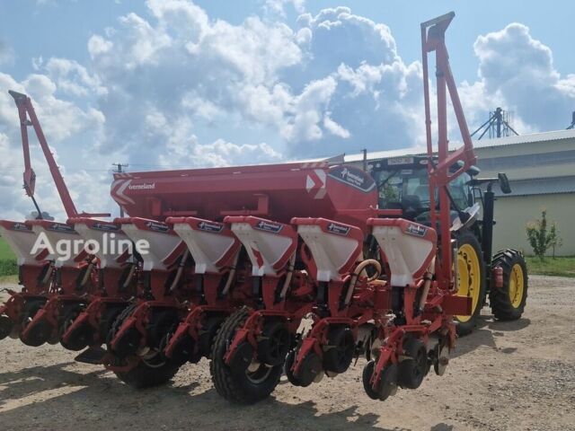 Красный Квернеланд Другая, объемом двигателя 0 л и пробегом 0 тыс. км за 53057 $, фото 2 на Automoto.ua