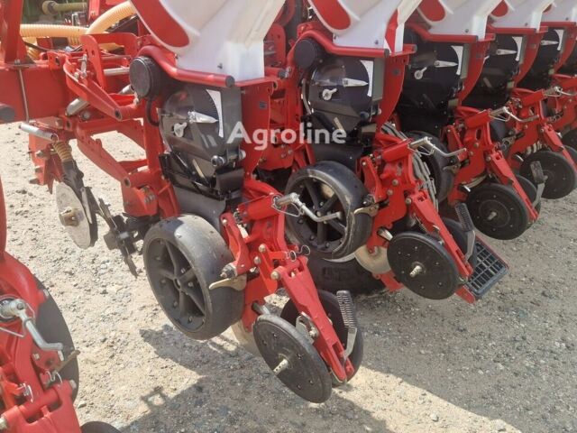 Красный Квернеланд Другая, объемом двигателя 0 л и пробегом 0 тыс. км за 53057 $, фото 7 на Automoto.ua