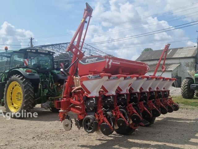 Красный Квернеланд Другая, объемом двигателя 0 л и пробегом 0 тыс. км за 53057 $, фото 1 на Automoto.ua