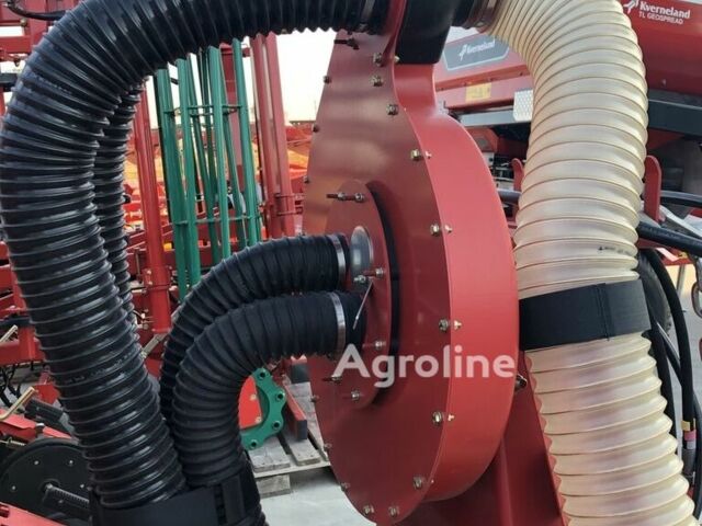 Красный Квернеланд Другая, объемом двигателя 0 л и пробегом 0 тыс. км за 85696 $, фото 14 на Automoto.ua