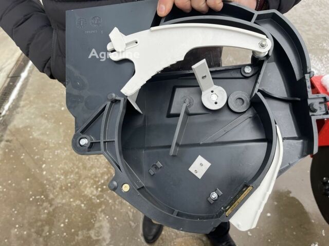 Красный Квернеланд Другая, объемом двигателя 0 л и пробегом 0 тыс. км за 85696 $, фото 11 на Automoto.ua