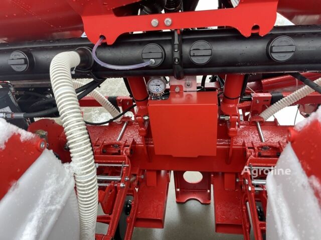 Красный Квернеланд Другая, объемом двигателя 0 л и пробегом 0 тыс. км за 85696 $, фото 13 на Automoto.ua