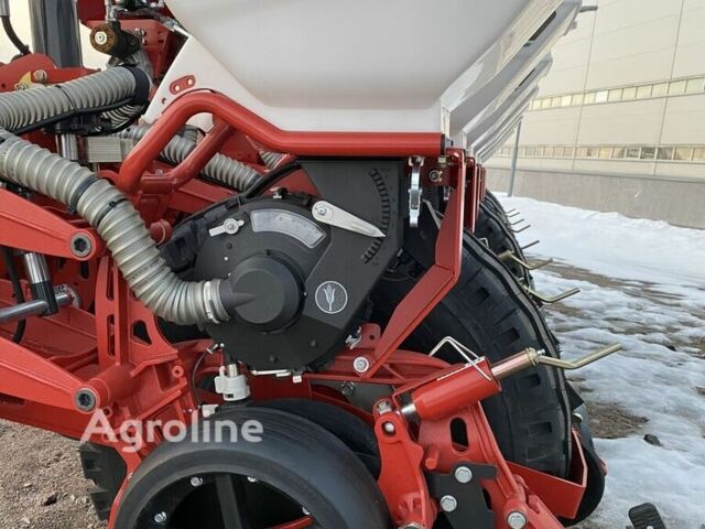 Красный Квернеланд Другая, объемом двигателя 0 л и пробегом 0 тыс. км за 110463 $, фото 7 на Automoto.ua