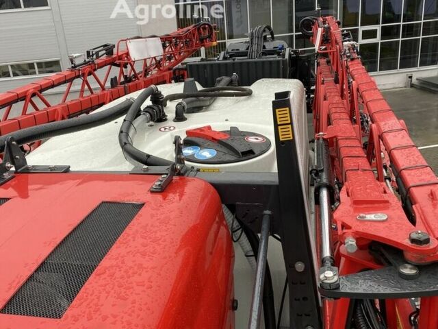 Красный Квернеланд Другая, объемом двигателя 0 л и пробегом 0 тыс. км за 499988 $, фото 20 на Automoto.ua