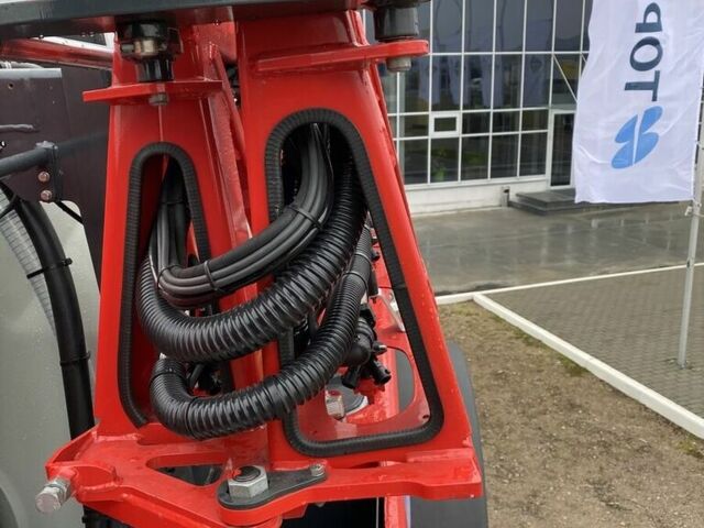 Красный Квернеланд Другая, объемом двигателя 0 л и пробегом 0 тыс. км за 499988 $, фото 22 на Automoto.ua