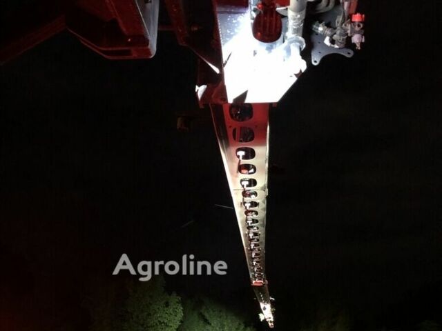 Красный Квернеланд Другая, объемом двигателя 0 л и пробегом 0 тыс. км за 499988 $, фото 32 на Automoto.ua