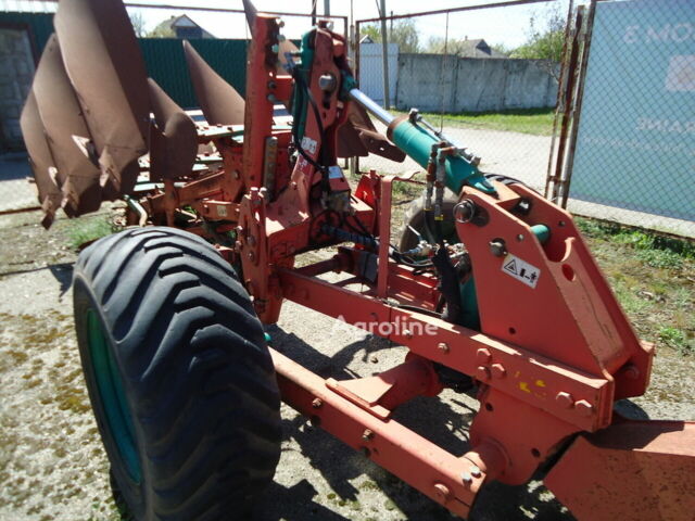 Красный Квернеланд Другая, объемом двигателя 0 л и пробегом 0 тыс. км за 22098 $, фото 4 на Automoto.ua