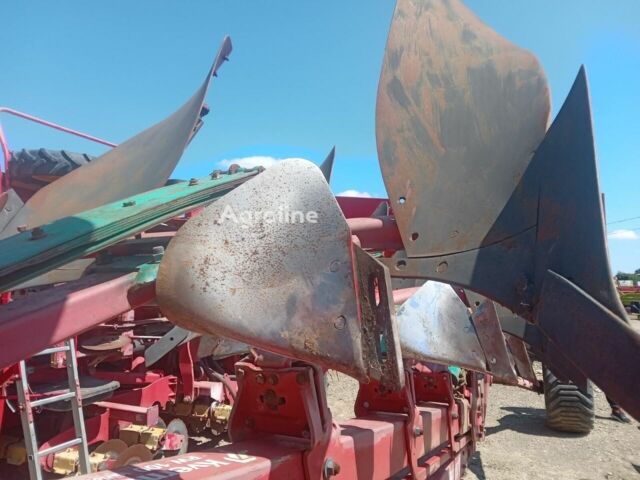 Красный Квернеланд Другая, объемом двигателя 0 л и пробегом 0 тыс. км за 19390 $, фото 2 на Automoto.ua