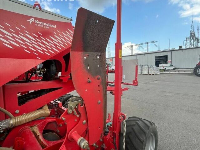 Красный Квернеланд Другая, объемом двигателя 0 л и пробегом 0 тыс. км за 58199 $, фото 25 на Automoto.ua