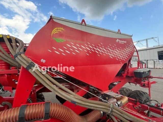 Красный Квернеланд Другая, объемом двигателя 0 л и пробегом 0 тыс. км за 58199 $, фото 26 на Automoto.ua