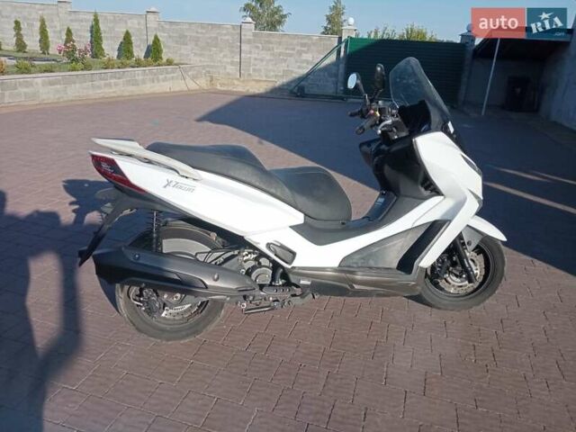 Белый Кимко ККсР, объемом двигателя 0.3 л и пробегом 8 тыс. км за 1350 $, фото 2 на Automoto.ua