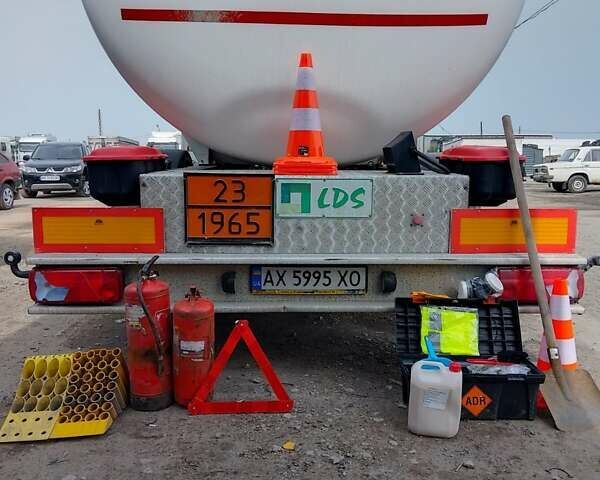 Черный ЛДС НГ, объемом двигателя 0 л и пробегом 999 тыс. км за 79888 $, фото 5 на Automoto.ua