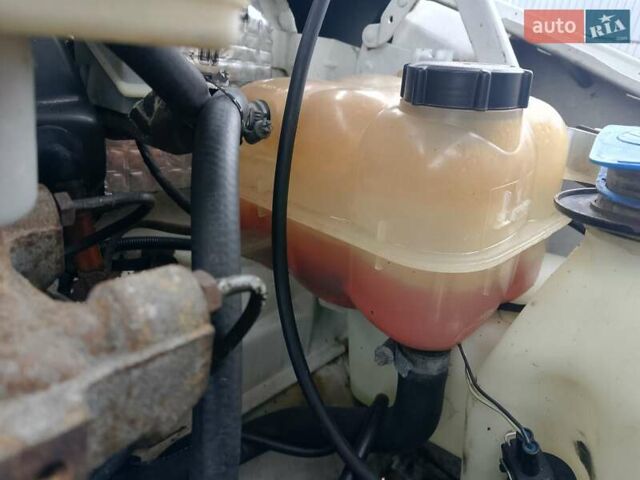 Белый ЛДВ Конвой, объемом двигателя 2.4 л и пробегом 250 тыс. км за 3700 $, фото 11 на Automoto.ua