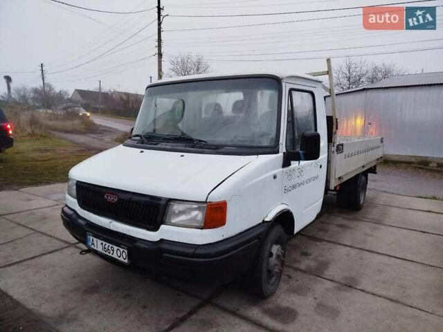 Білий ЛДВ Конвой, об'ємом двигуна 2.4 л та пробігом 200 тис. км за 3000 $, фото 12 на Automoto.ua