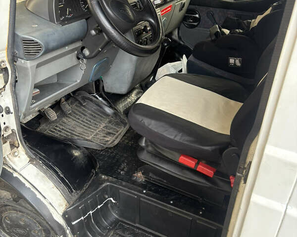 Белый ЛДВ Конвой, объемом двигателя 2.5 л и пробегом 180 тыс. км за 2600 $, фото 6 на Automoto.ua