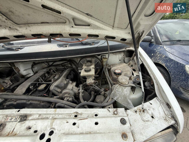 Белый ЛДВ Конвой, объемом двигателя 2.5 л и пробегом 350 тыс. км за 4000 $, фото 4 на Automoto.ua